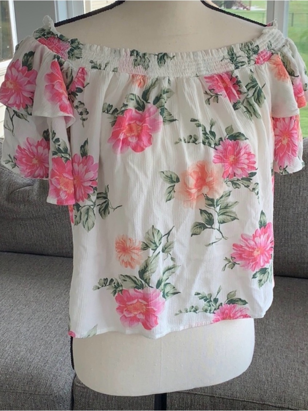 American Eagle Pink Floral Off-The-Shoulder Ruffle Top Medium